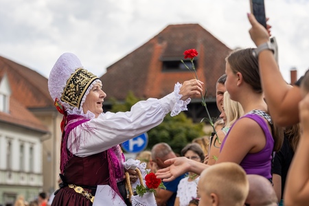 52. Dnevi narodnih noš_povorka (31)